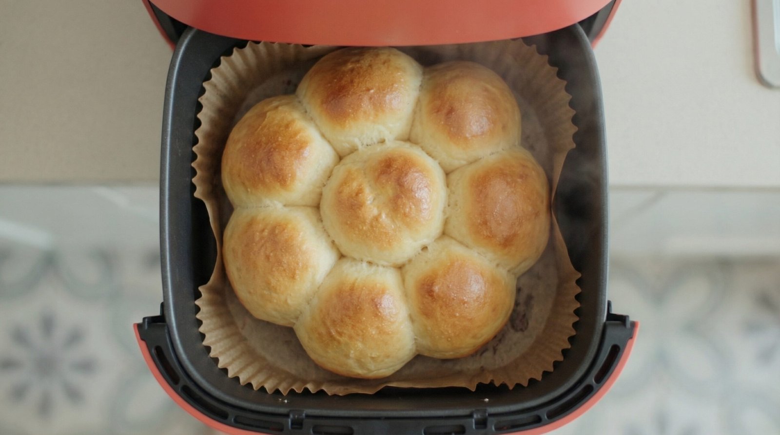Air Fryer Dinner Rolls