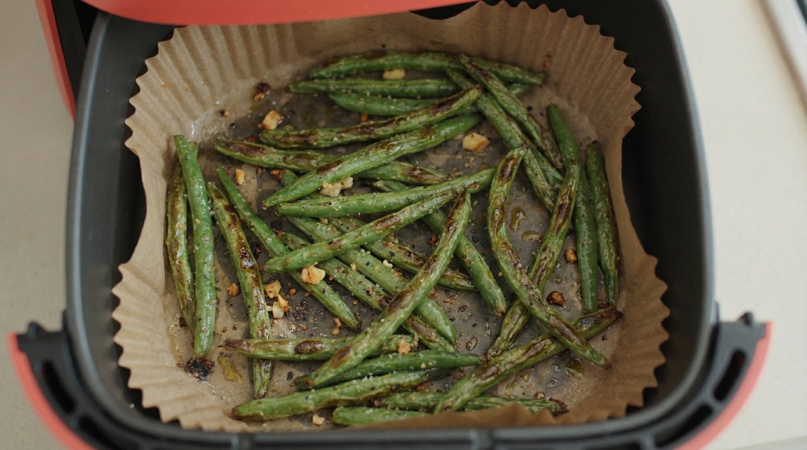 Basic Crispy Air Fryer Green Beans