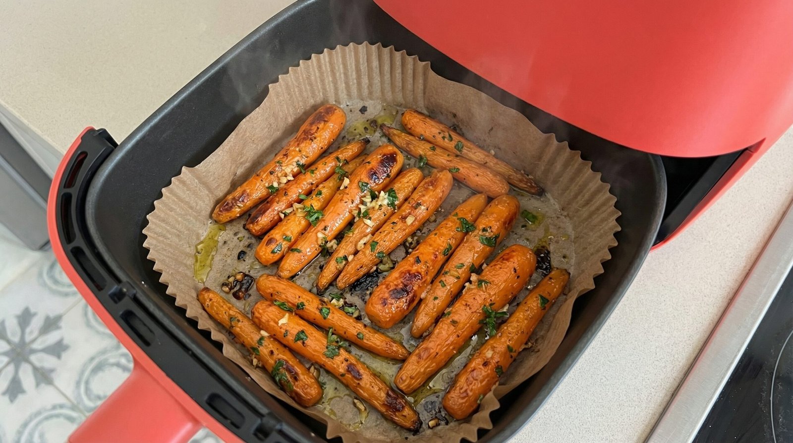 Easy Air Fryer Garlic Carrots