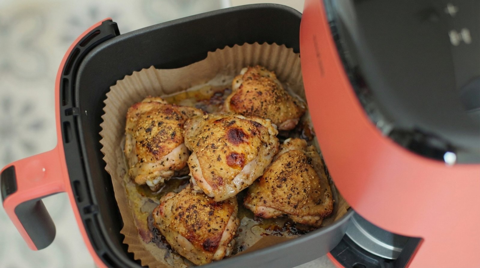 Garlic Powder Rubbed Chicken Thighs